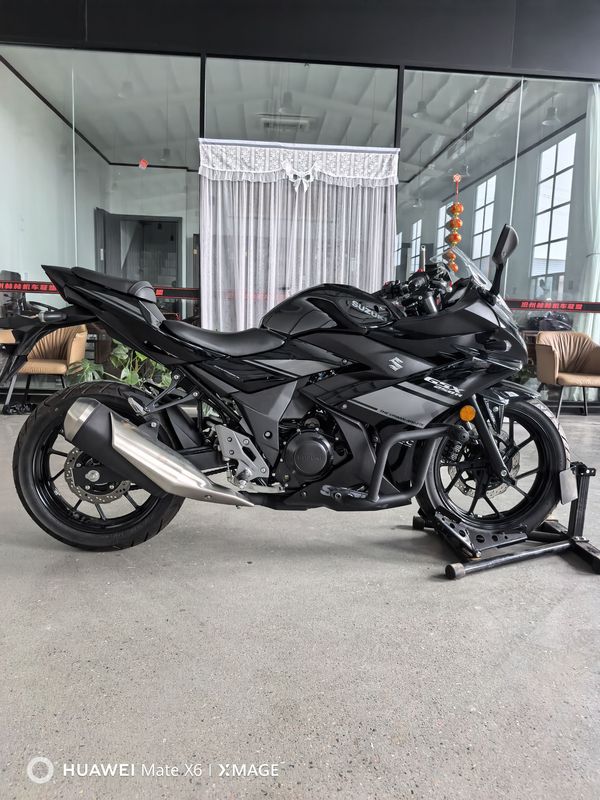二手豪爵铃木GSX250R