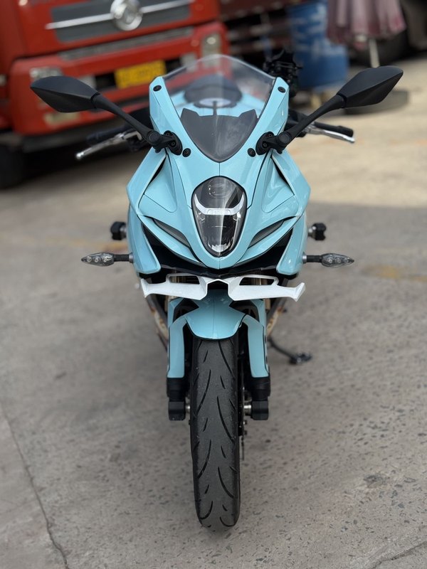 二手贝纳利龙卷风 Tornado 302R