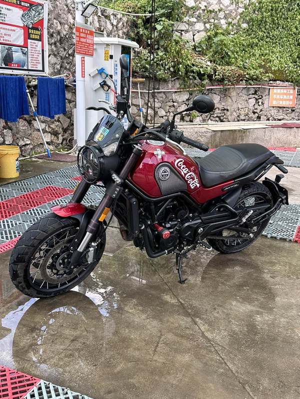二手贝纳利幼狮 Leoncino 500