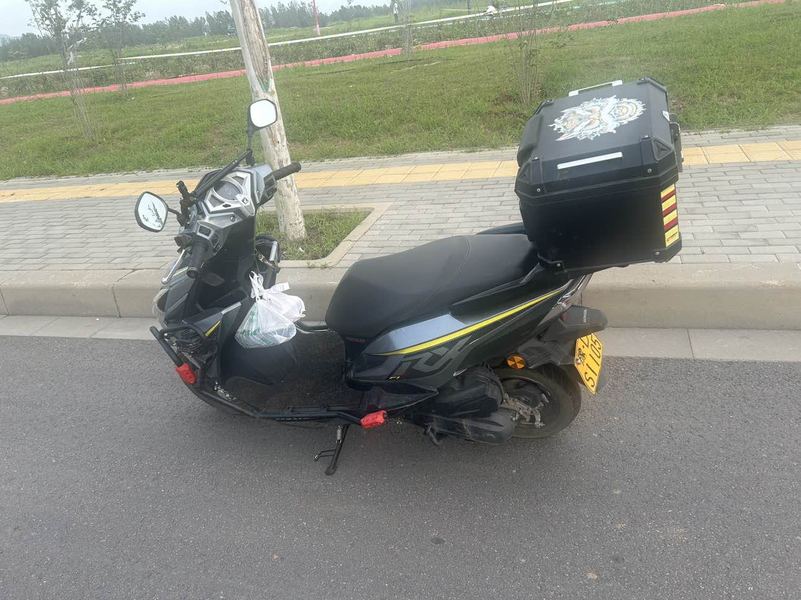 二手新大洲本田裂行 RX125Fi