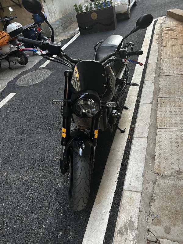 二手贝纳利幼狮 Leoncino 500