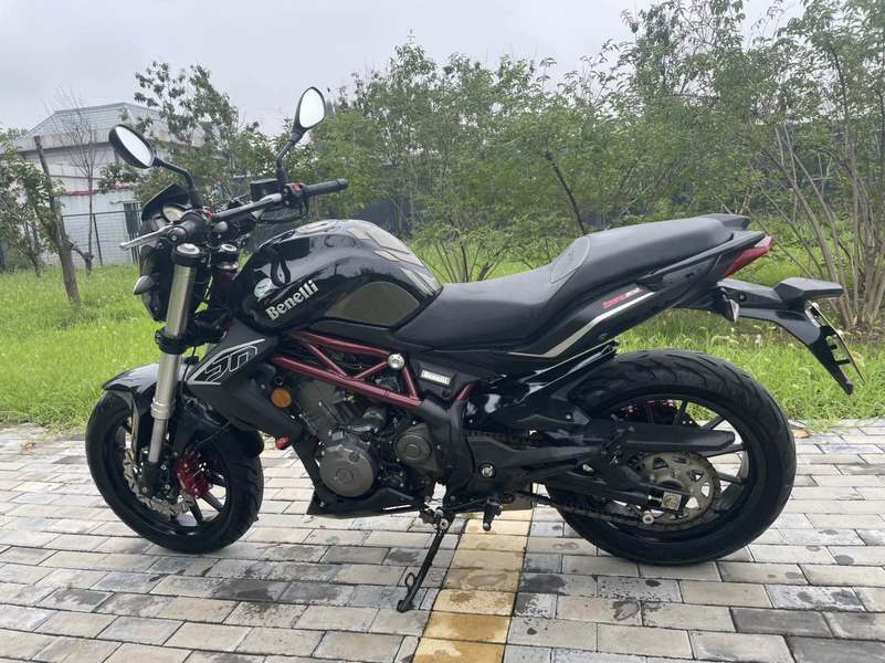 二手贝纳利蓝宝龙BJ300GS