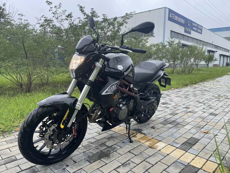 二手贝纳利蓝宝龙BJ300GS