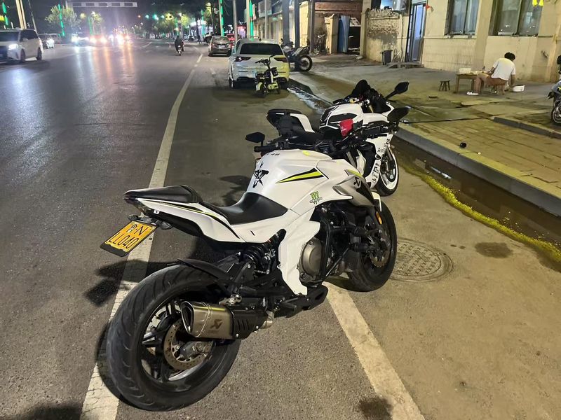 二手春风650NK