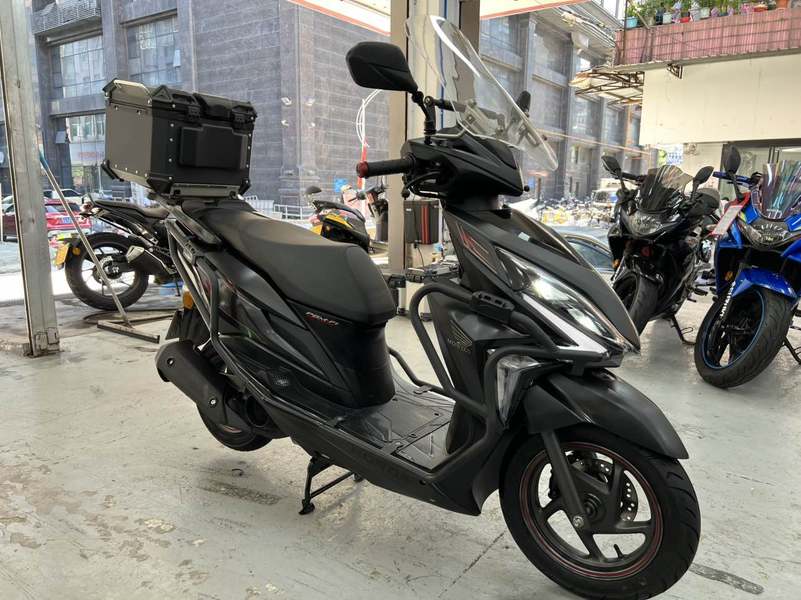 二手新大洲本田裂行 RX125Fi