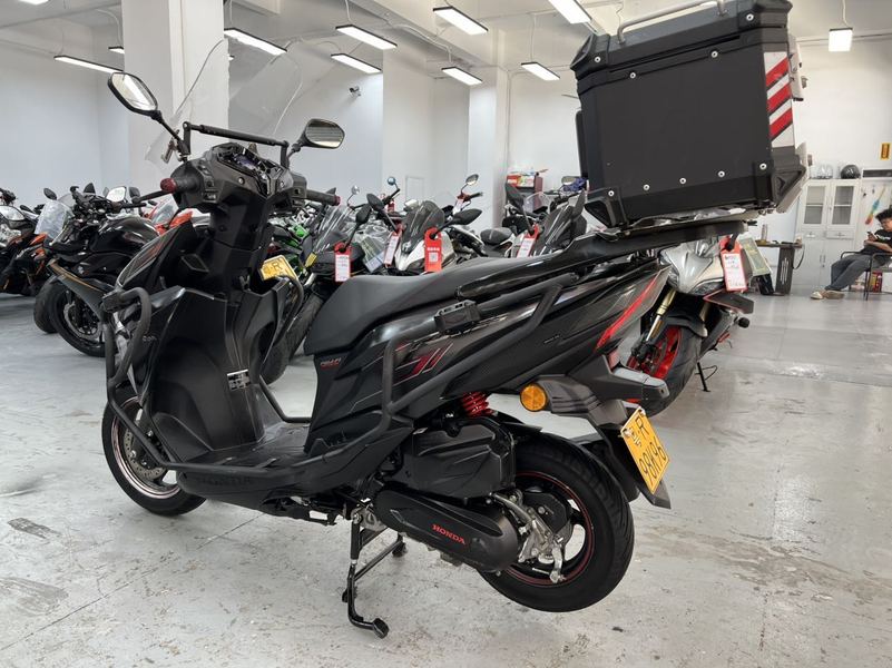 二手新大洲本田裂行 RX125Fi