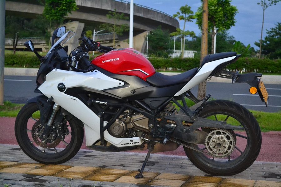 二手QJMOTOR赛400
