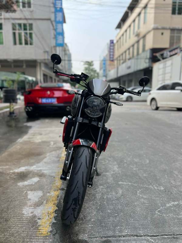 二手凯旋Trident 660
