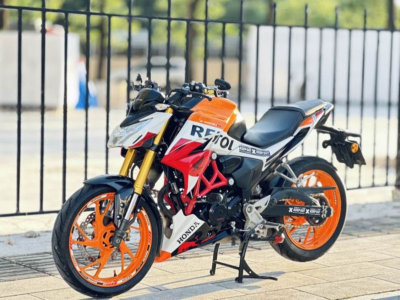 二手五羊本田CB190R 暴锋眼