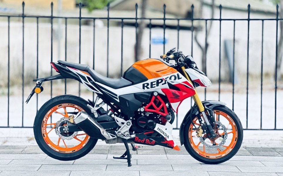 二手五羊本田CB190R 暴锋眼