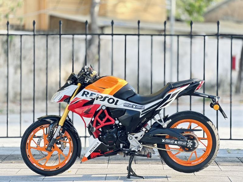二手五羊本田CB190R 暴锋眼