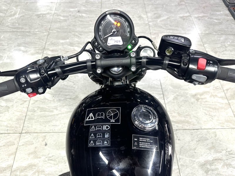 二手凯旋Bonneville Bobber