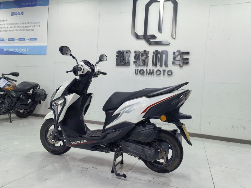 二手新大洲本田裂行 RX125Fi