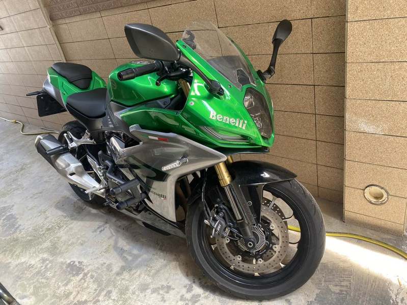 二手贝纳利龙卷风 Tornado 402R