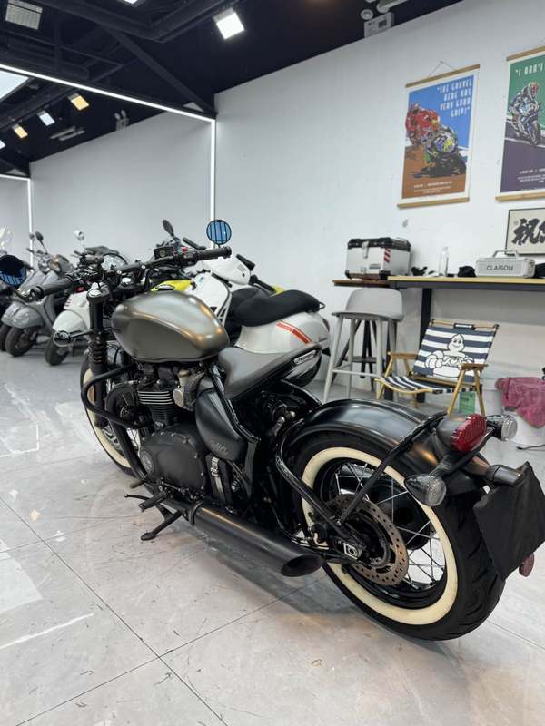 二手凯旋Bonneville Bobber