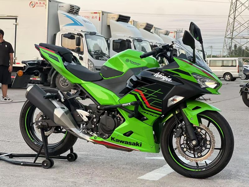 二手川崎Ninja 400