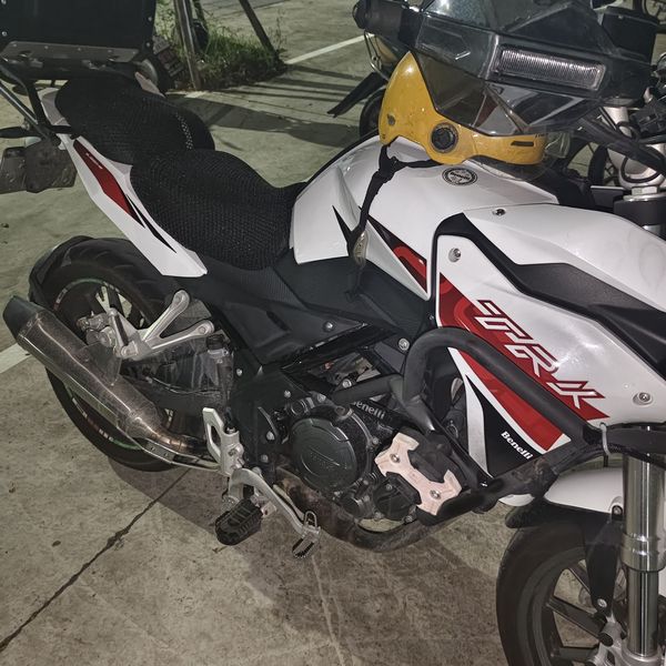 二手贝纳利金鹏 TRK251