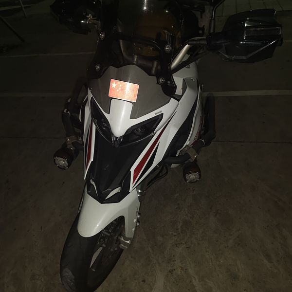 二手贝纳利金鹏 TRK251
