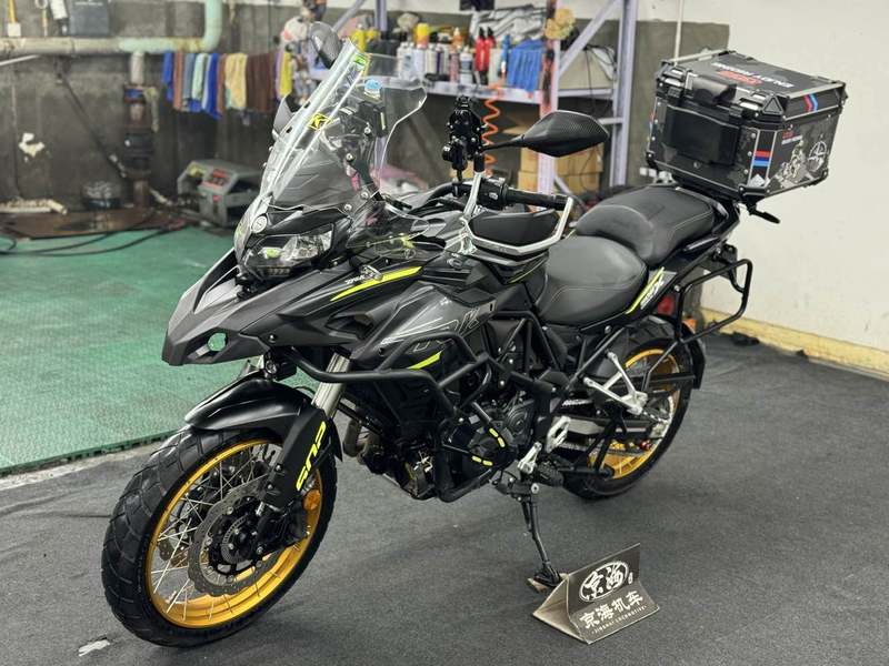 二手贝纳利金鹏 TRK502