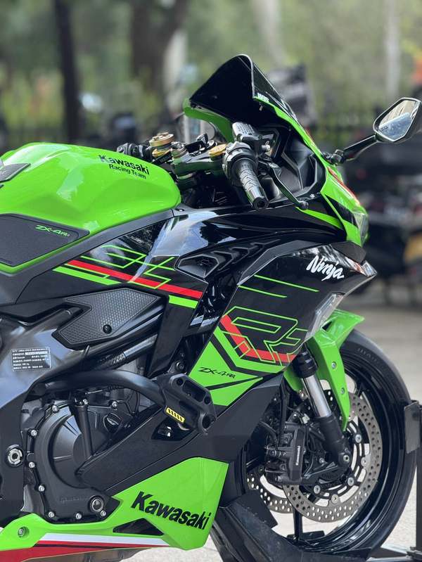 二手川崎ZX-4R