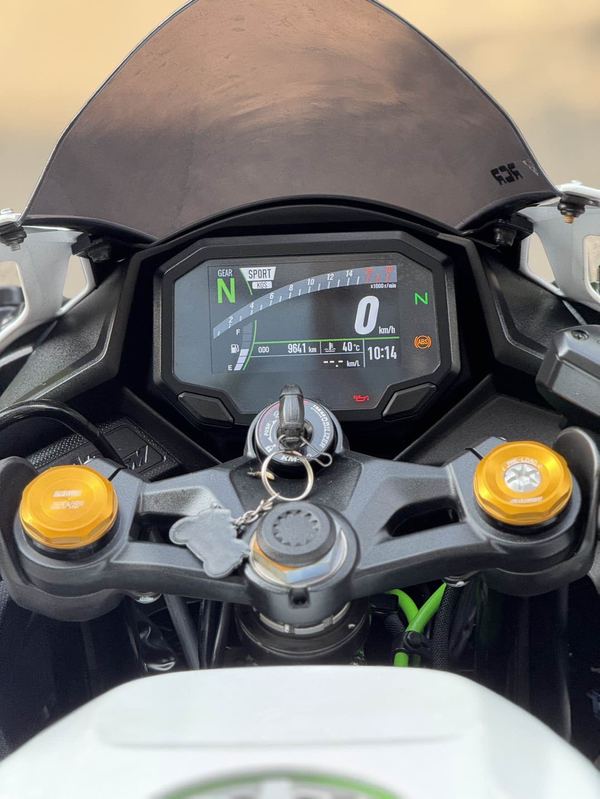 二手川崎ZX-4R