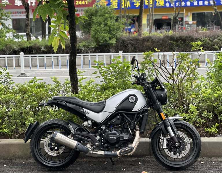 二手贝纳利幼狮 Leoncino 500