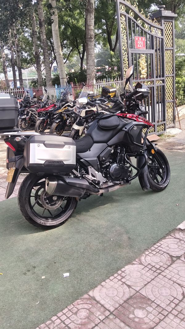 二手豪爵铃木DL250