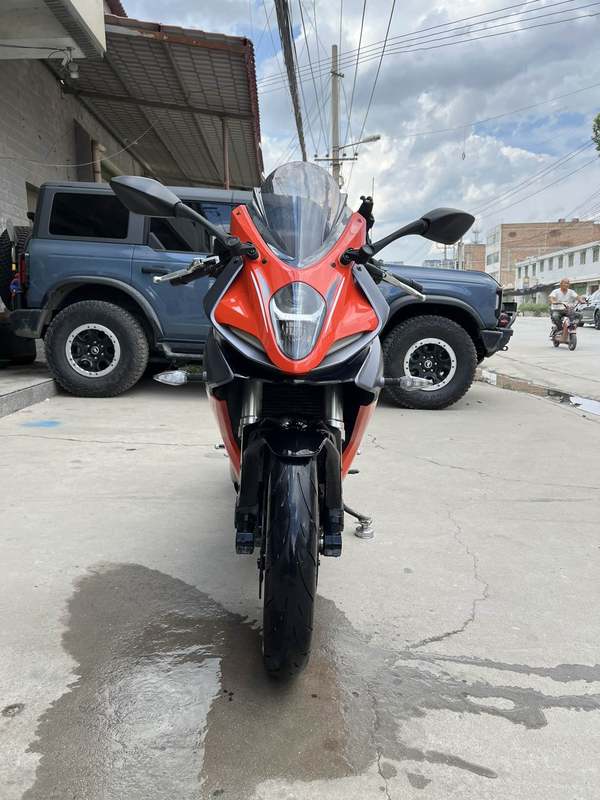 二手贝纳利龙卷风 Tornado 302R