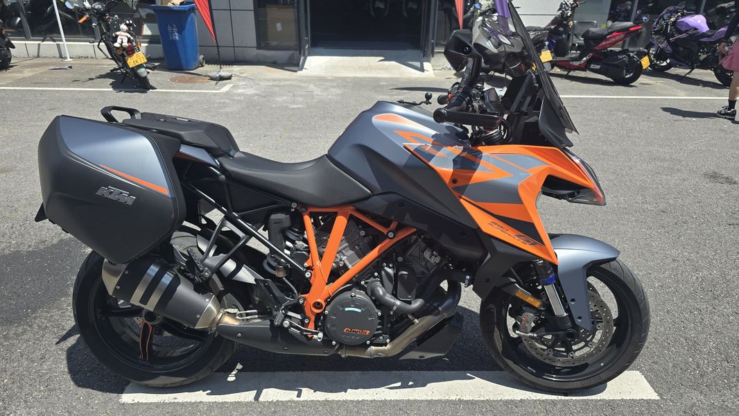二手KTMR2R1290 Super Duke GT
