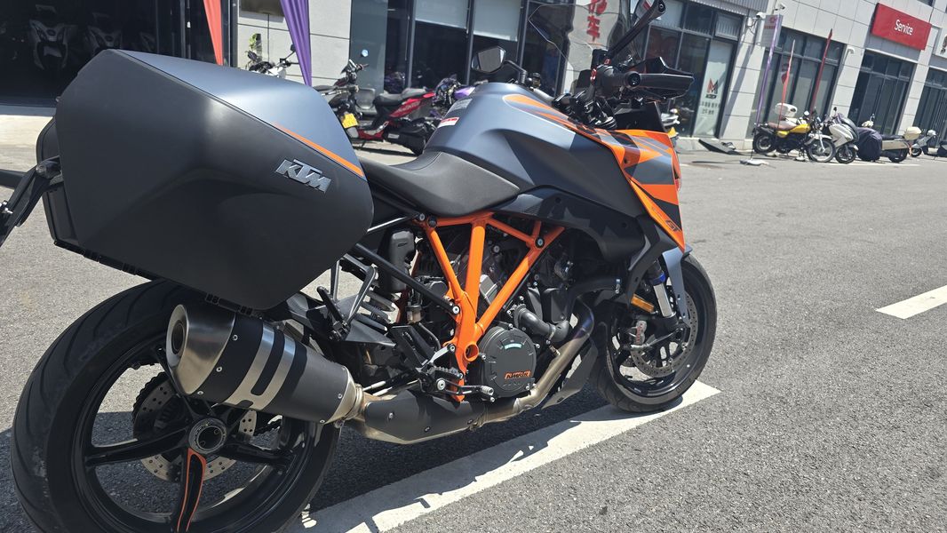 二手KTMR2R1290 Super Duke GT