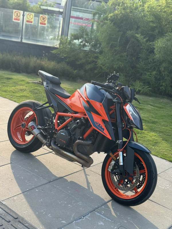 二手KTMR2R1290 Super Duke