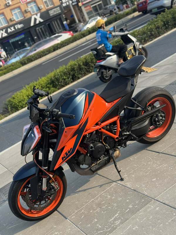 二手KTMR2R1290 Super Duke