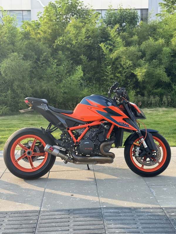 二手KTMR2R1290 Super Duke