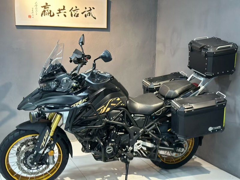 二手贝纳利TRK702
