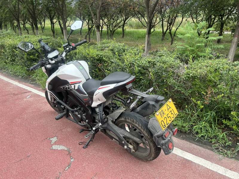 二手贝纳利小迅龙 BN150S