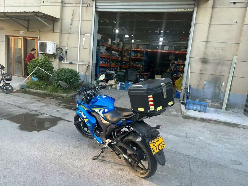 二手济南铃木极客飒 Gixxer 155