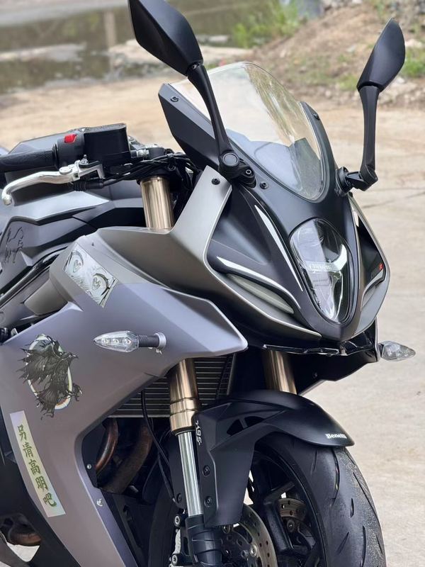 二手贝纳利龙卷风 Tornado 302R