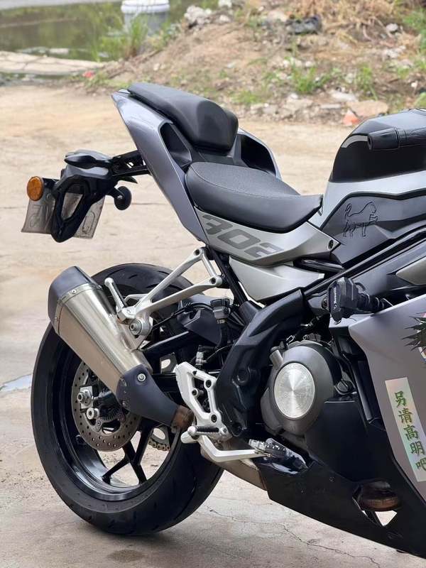 二手贝纳利龙卷风 Tornado 302R