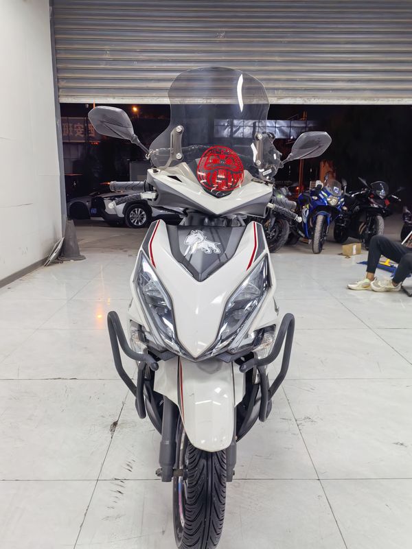 二手新大洲本田裂行 RX125Fi