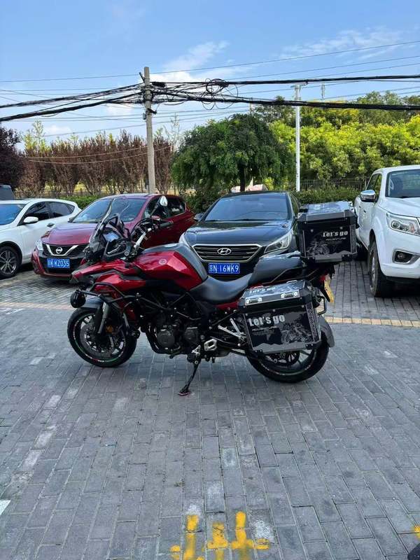 二手贝纳利金鹏 TRK502