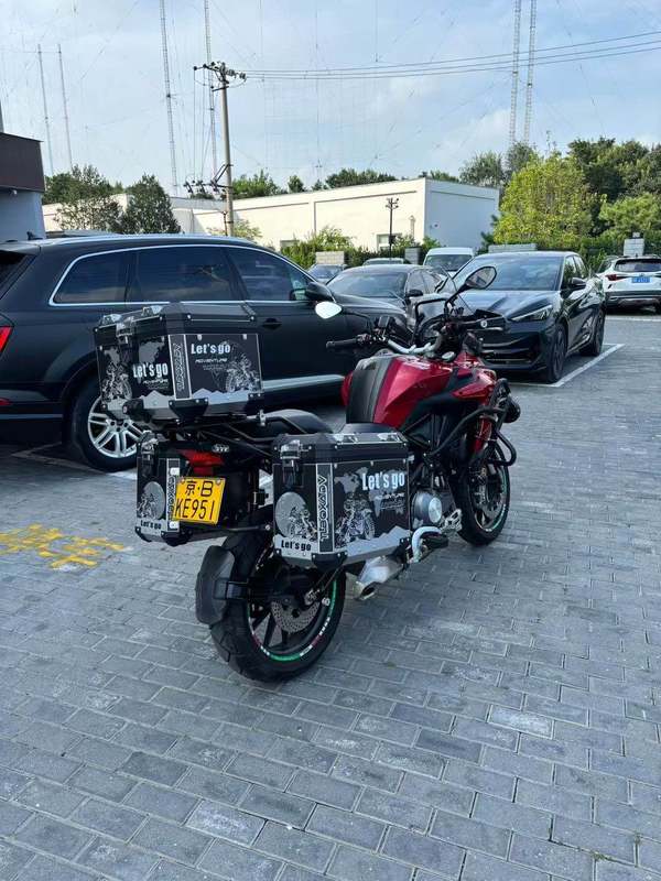 二手贝纳利金鹏 TRK502
