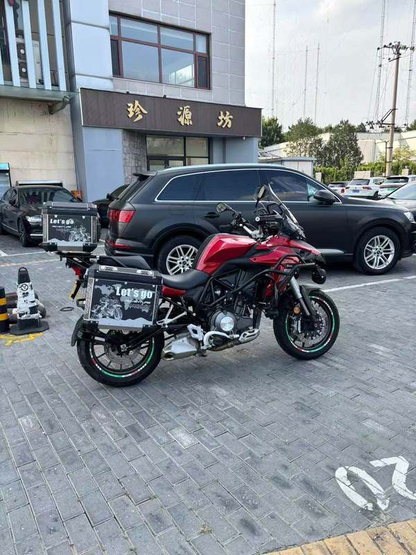 二手贝纳利金鹏 TRK502