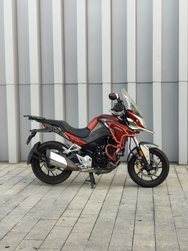 二手五羊本田猛鸷 CB190X