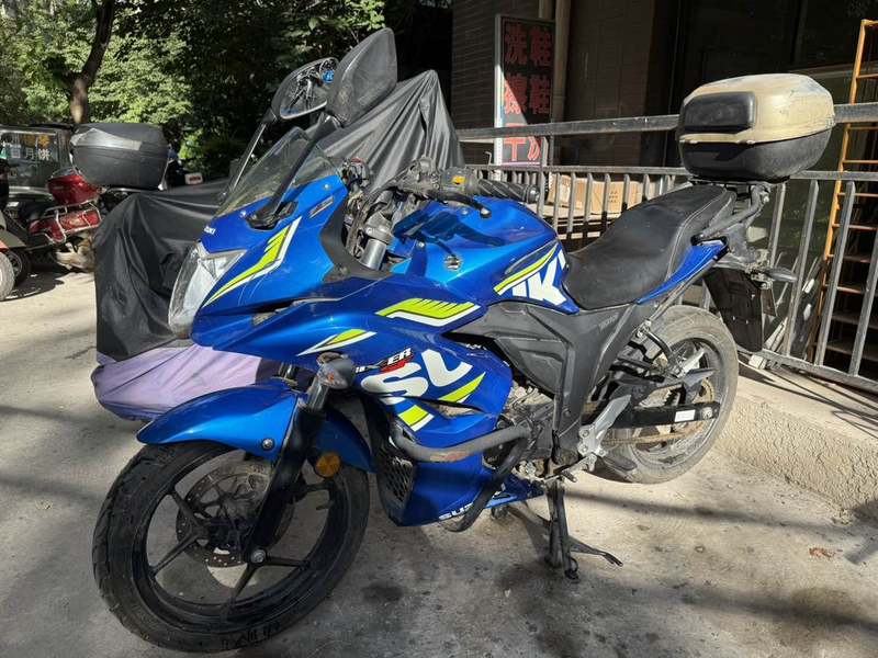 二手济南铃木极客飒 Gixxer 155