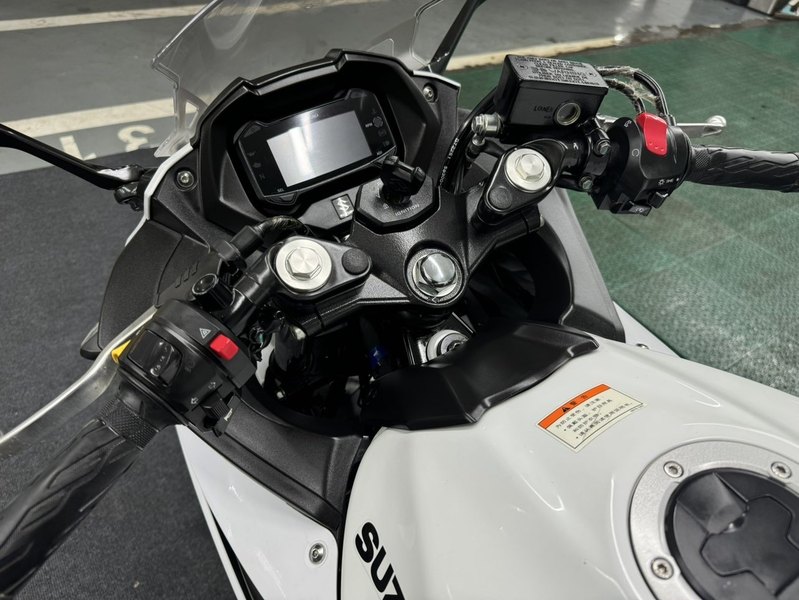 二手豪爵铃木GSX250R