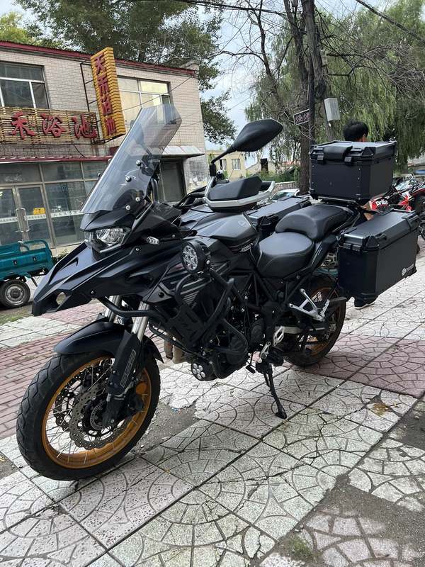二手贝纳利TRK552