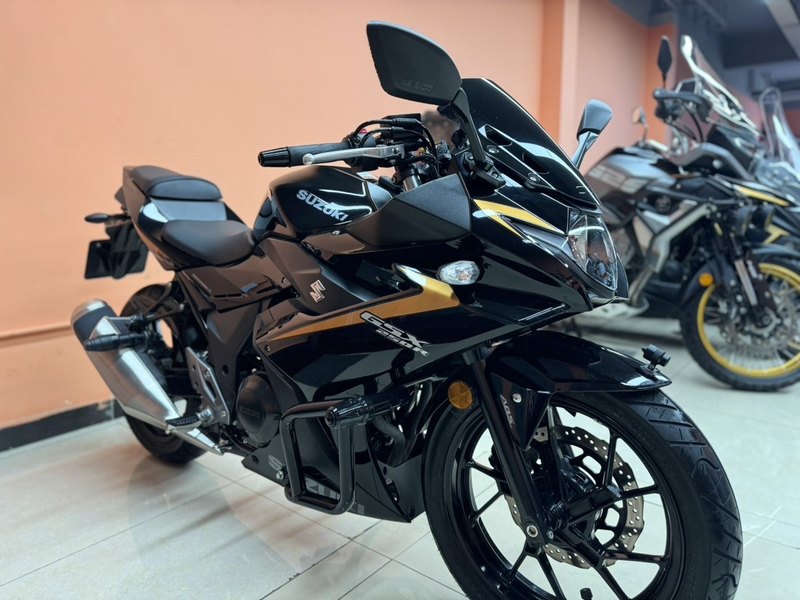 二手豪爵铃木GSX250R