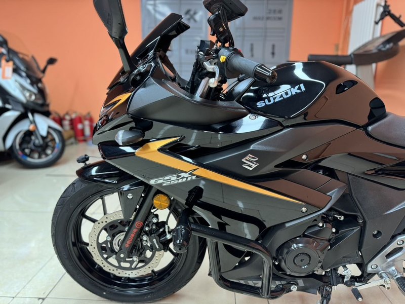 二手豪爵铃木GSX250R