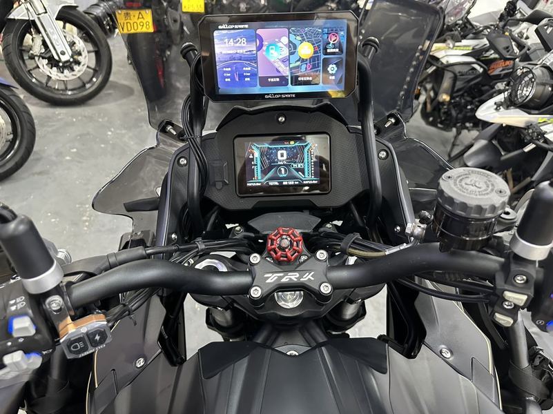 二手贝纳利TRK552