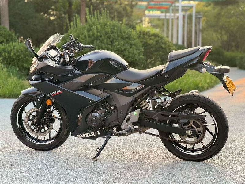 二手豪爵铃木GSX250R